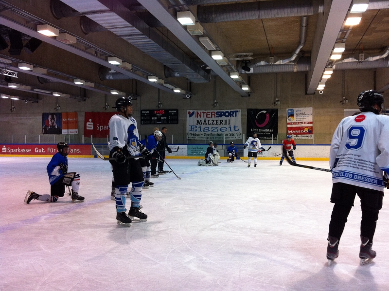 tl_files/Bilder Nachwuchs/Jugend/Vorbereitung 2014-15 --- Training/DNL - Training 20140806 - 2.jpg